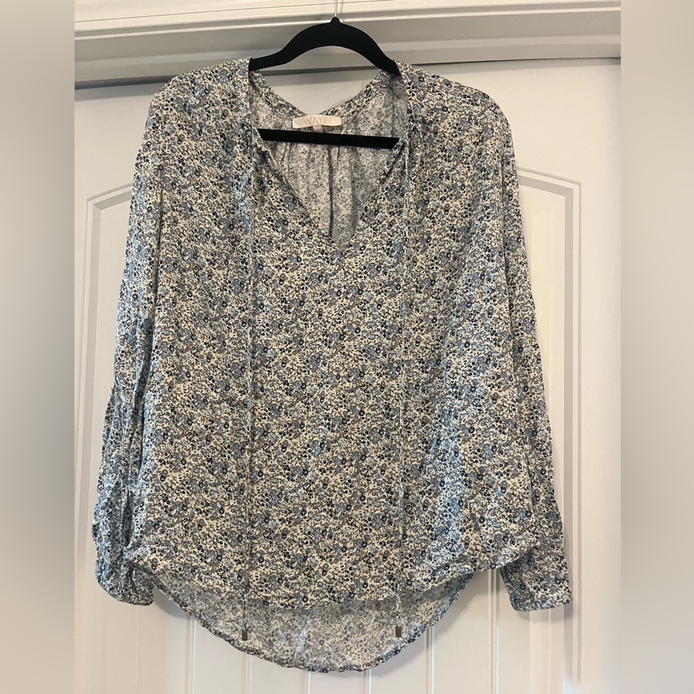Women’s flowy shirt